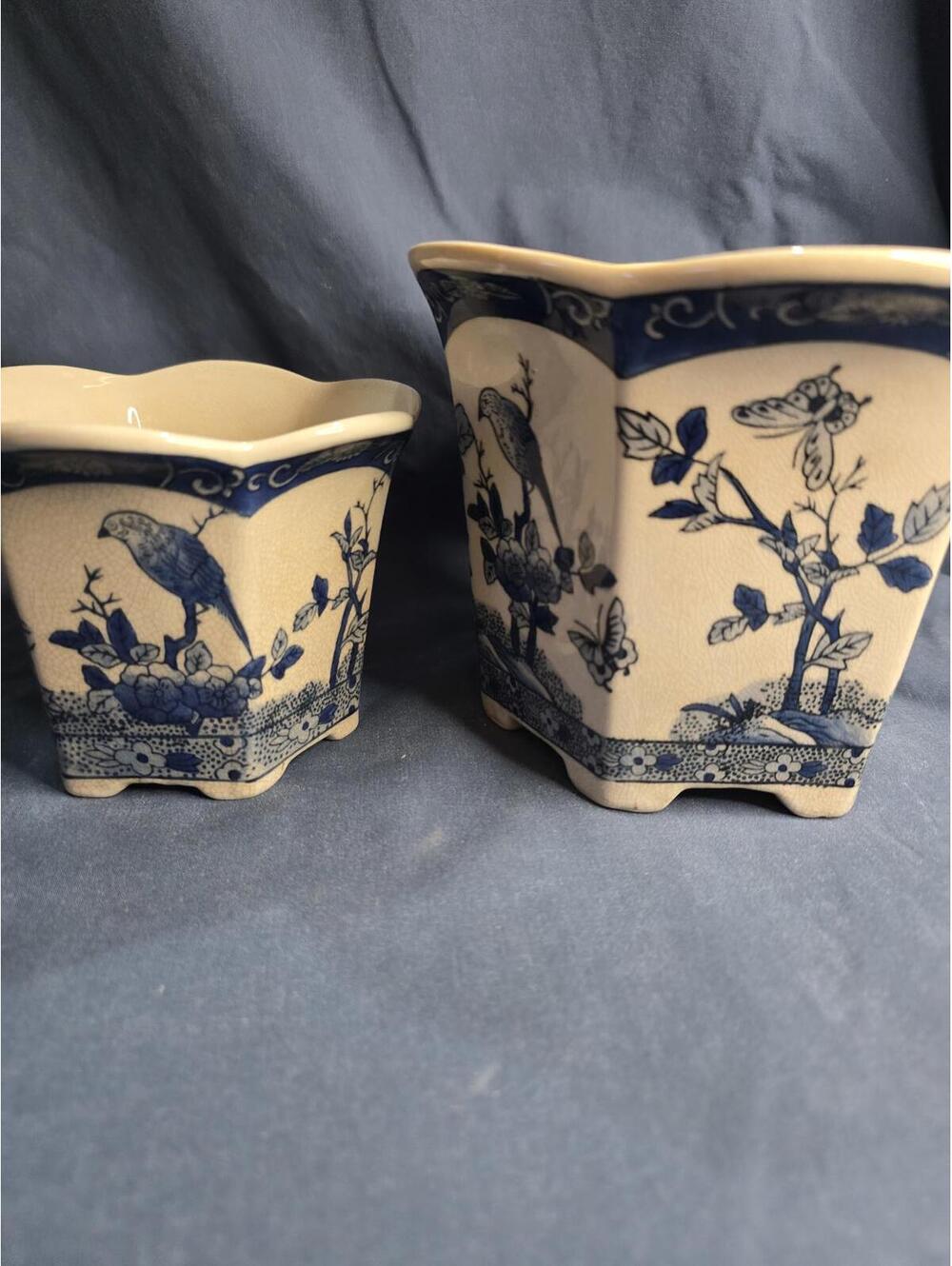 Vintage Set of 2 Chinese Hand painted Blue & White Porcelain Planter Pot